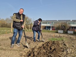 Erstes Treffen auf dem Acker